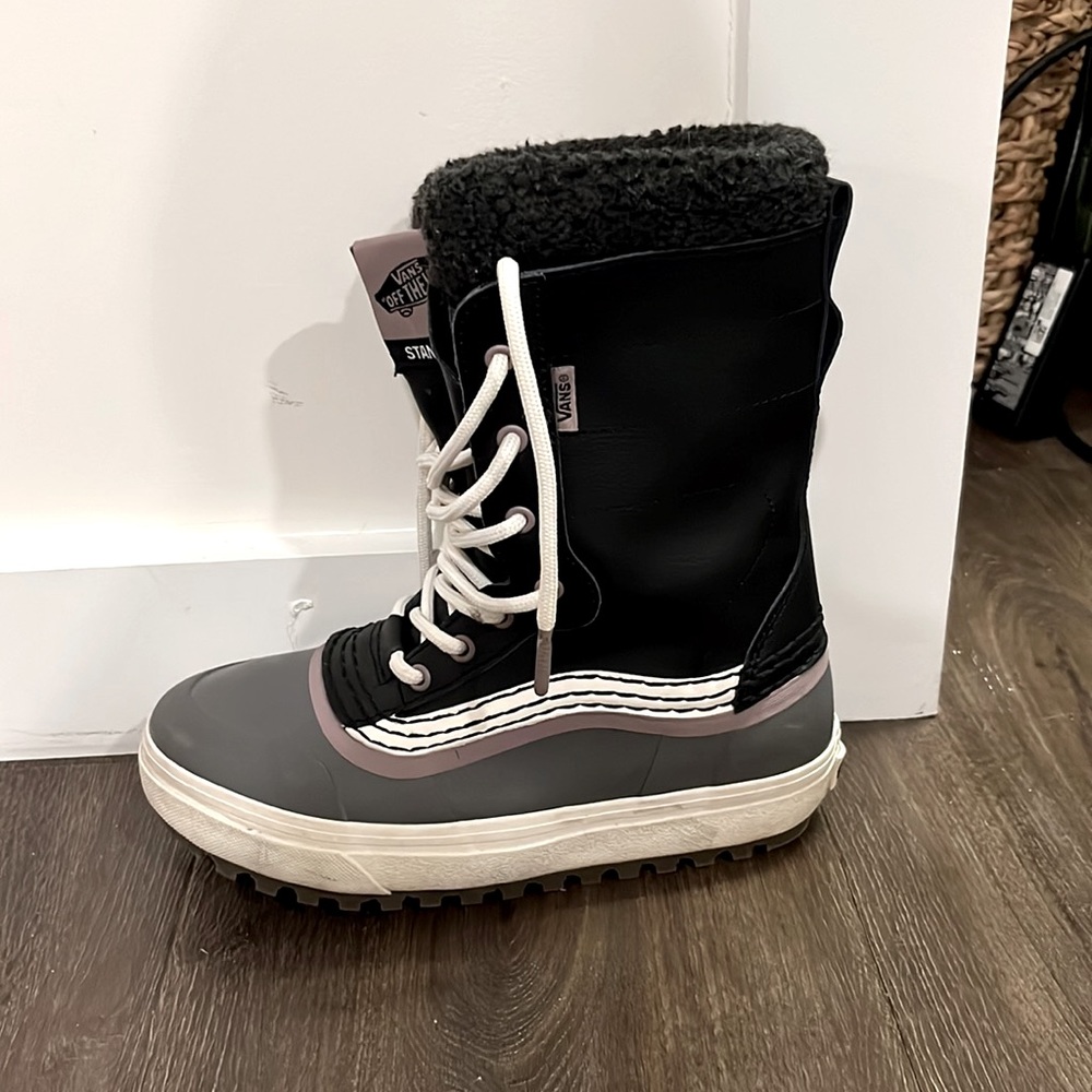 Vans Standard MTE Snow Boots Size 4.5